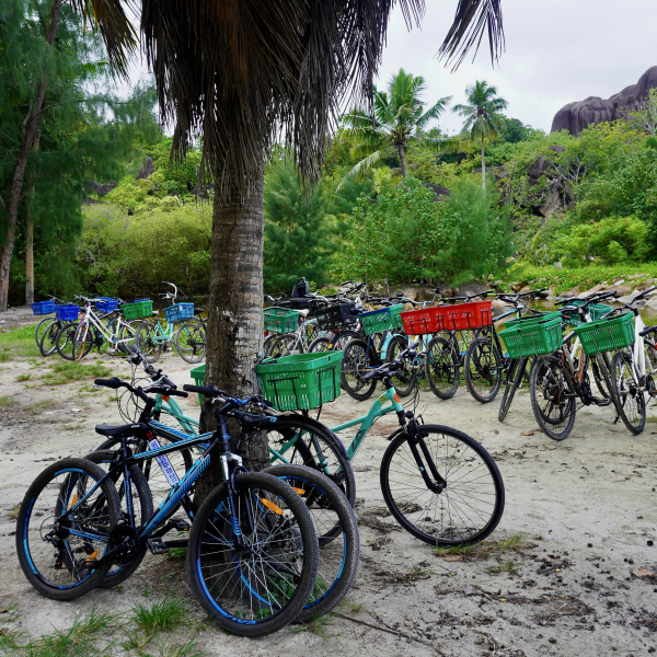 seychelles-la-digue-cycles-01