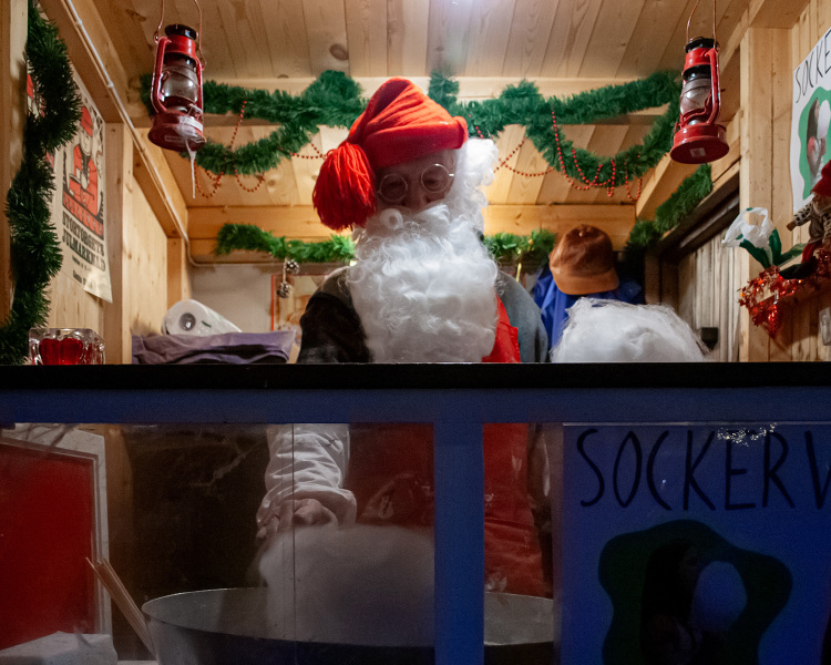 Santa selling Sockervadd