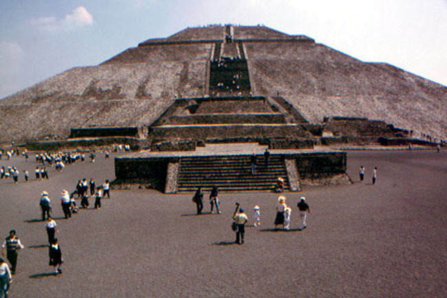 pyramid_sun