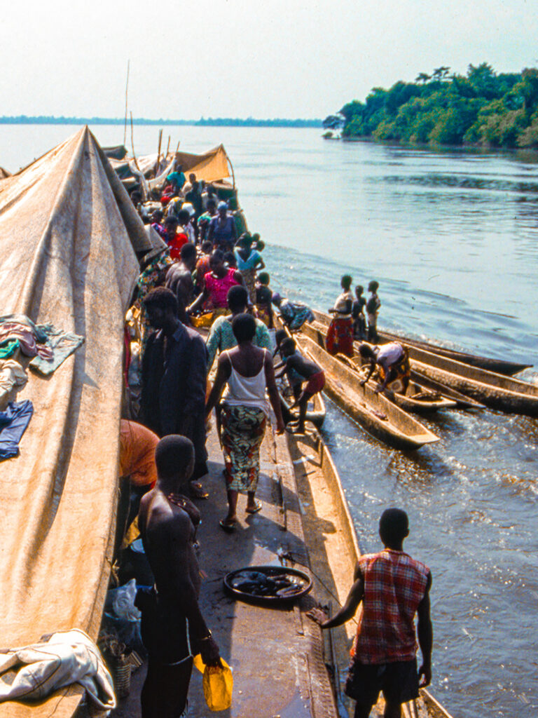 Barge life, Congo River, 1992 (Peter Moore)